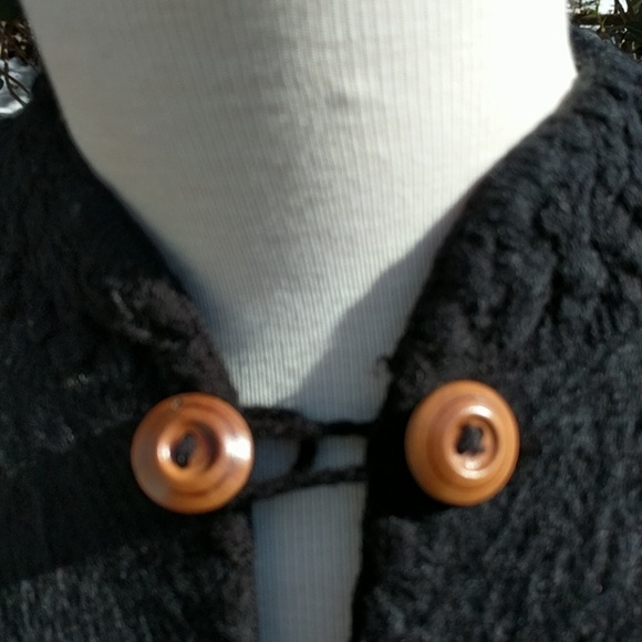 Black Wool Cape/Poncho - Picture 5 of 7